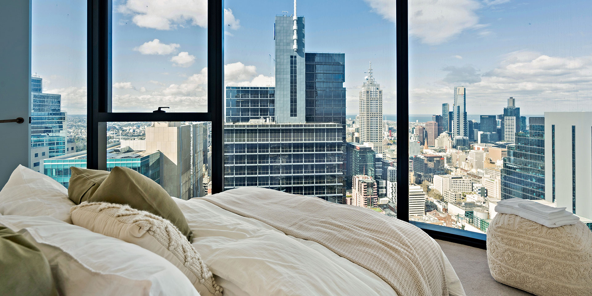 Colliers_Sapphire_Apartments_360_Degree_Views_Denise-Papadatos---DSC07968-HDR_1920x960